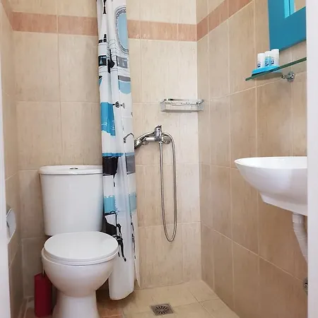 Sokaki Guest house 2*
