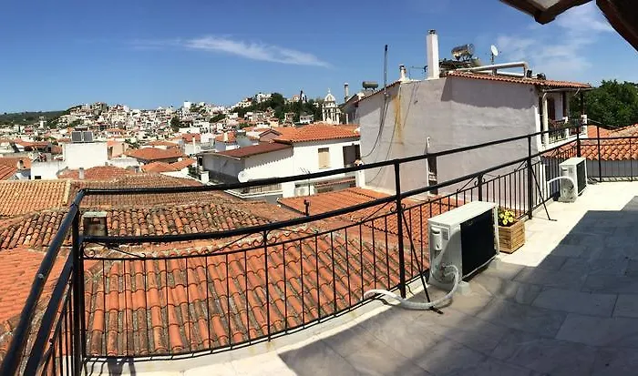 Sokaki Skiathos Town